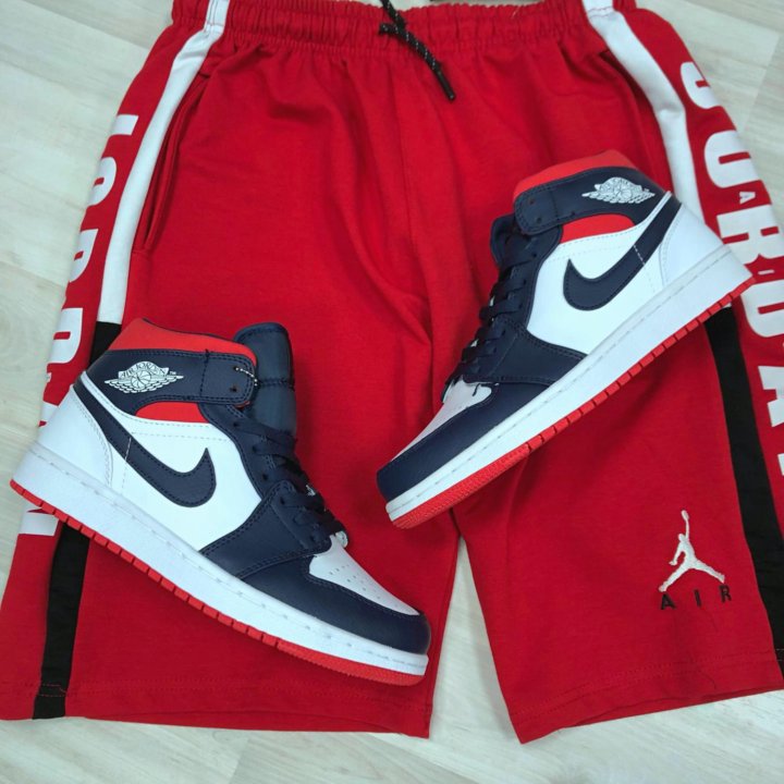  Кроссовки Nike Air Jordan 1