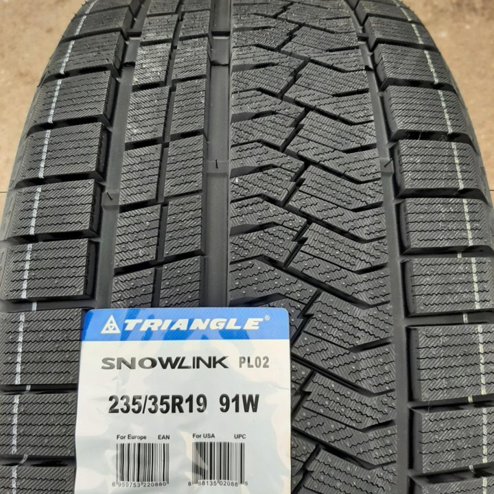 235/35 R19 