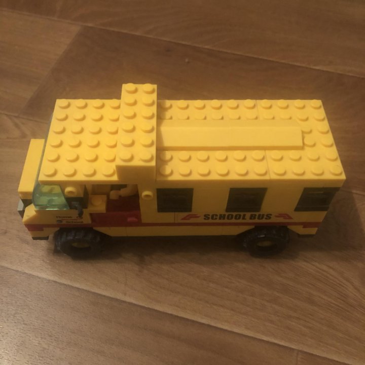 Лего. Школьный автобус