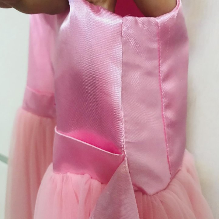 Платье нежное для маленькой принцессы