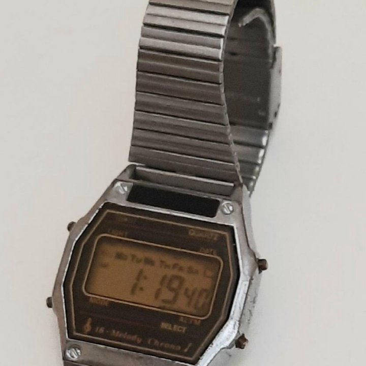 Часы с браслетом