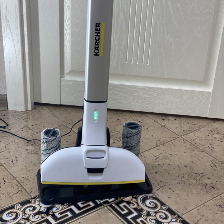 Аккумуляторная швабра Karcher FC3 Cordless Premium