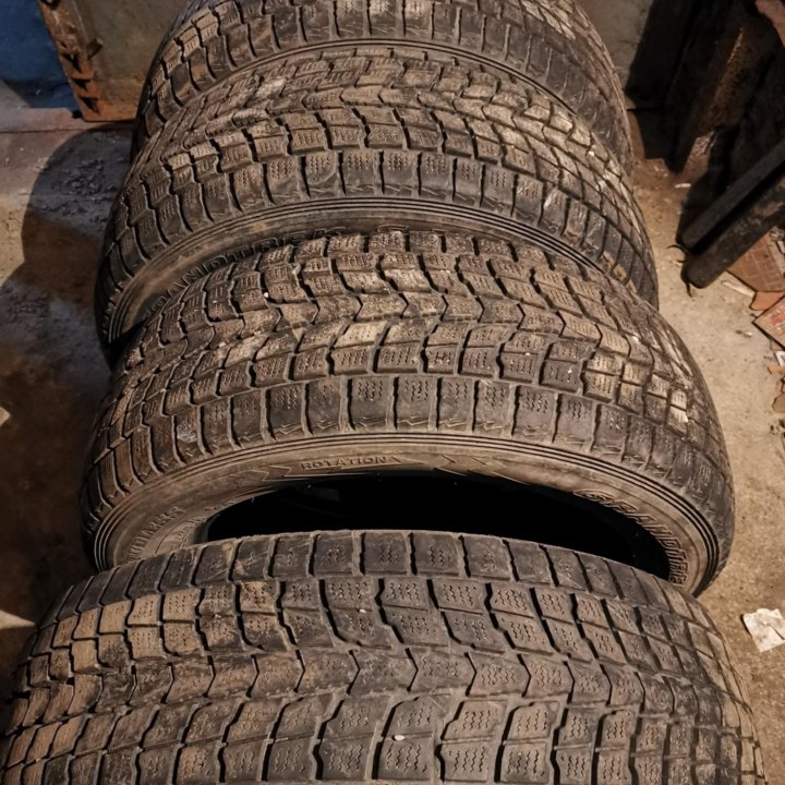 Dunlop Grandtrek SJ6 225/60 R17 99Q зимние 4 шт