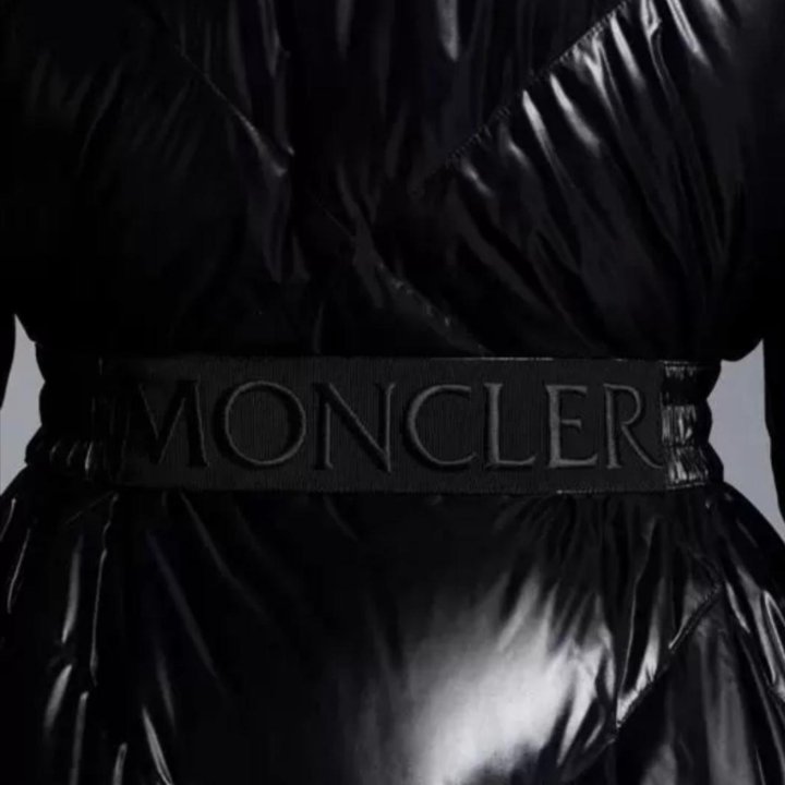 Пуховик Moncler