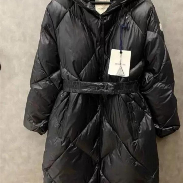 Пуховик Moncler