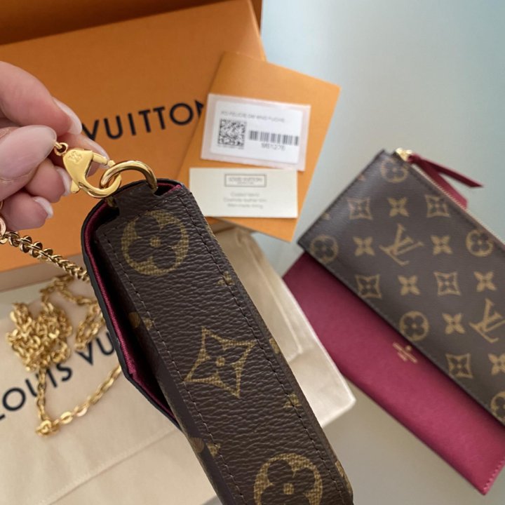 Сумка клатч Louis Vuitton оригинал