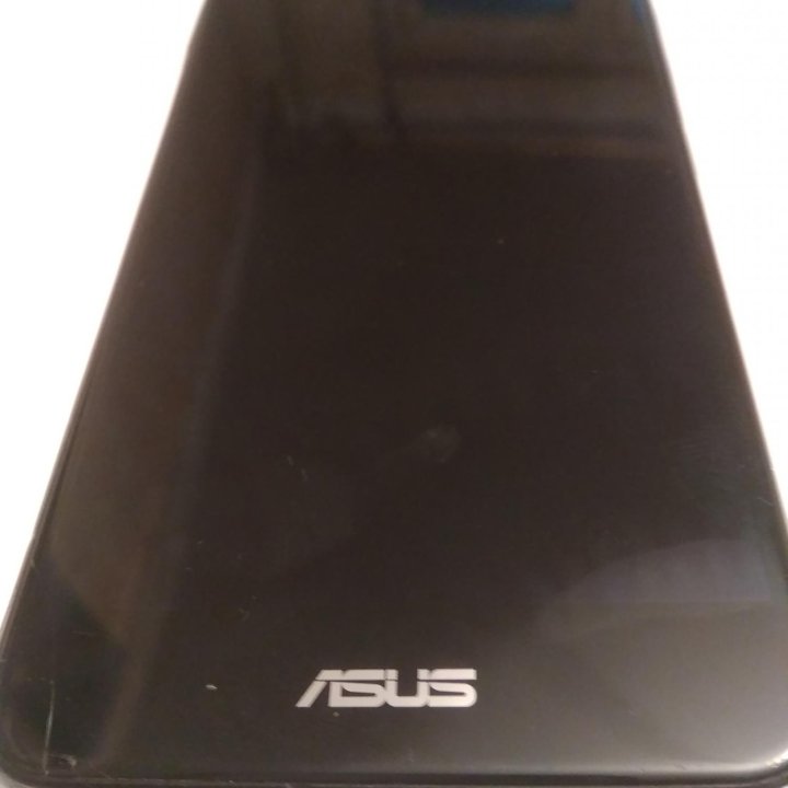 Asus ZenFone 3 Max.