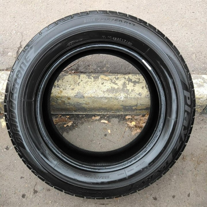 Bridgestone Playz PX-RV