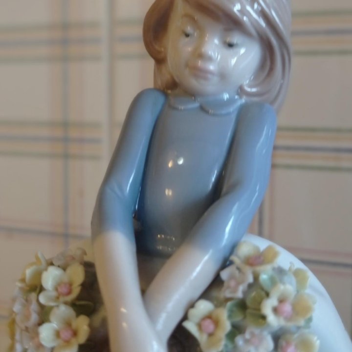 Фарфоровая статуэтка Lladro ограниченная серия