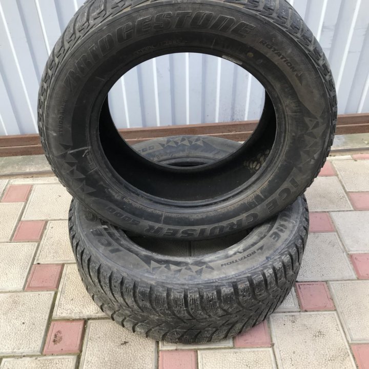 Зимние шины 235/60 R16