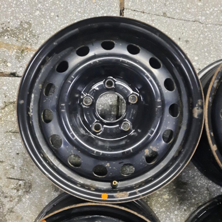 Штамповки R15 5x114,3 (№3130)