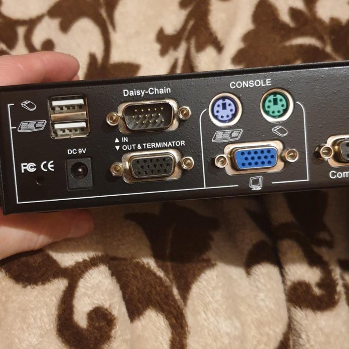 KVM switch Avocent SwitchView 1000