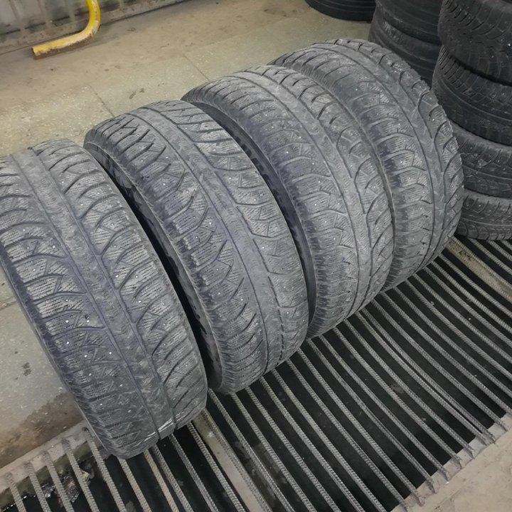 265/65R17 Bridgestone Ice Cruiser 7000 (№3187)