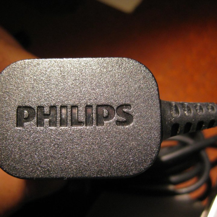 Зарядка для бритвы Philips