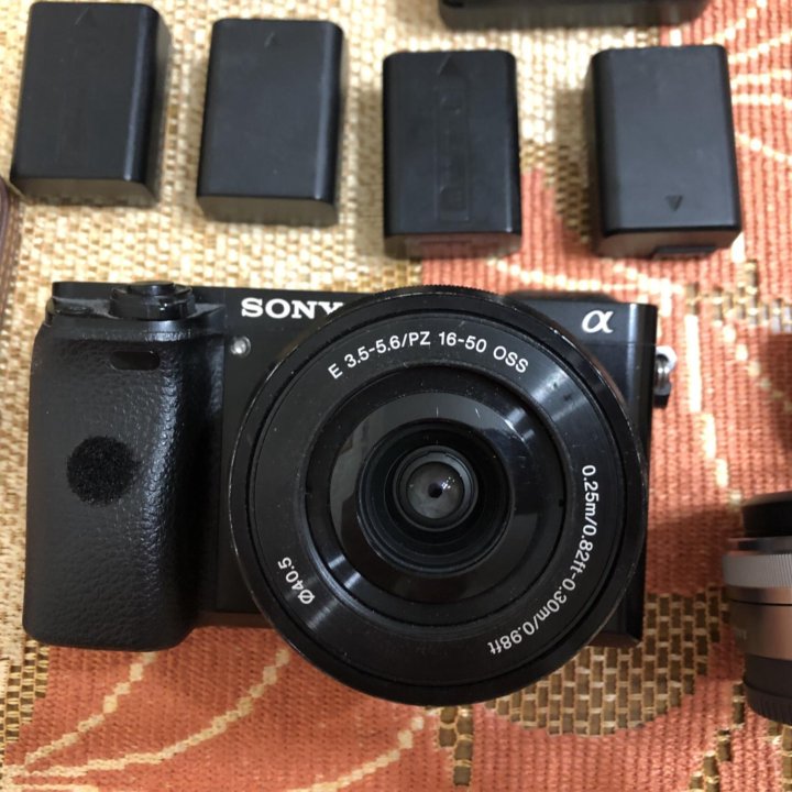 Фотоаппарат Sony a6000 + объективы и аксессуары