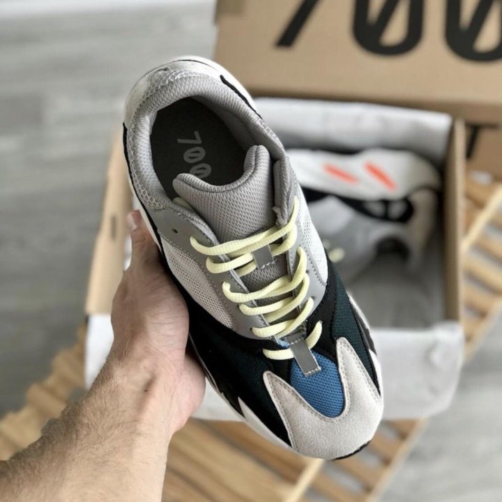 Кроссовки Adidas Yeezy 700