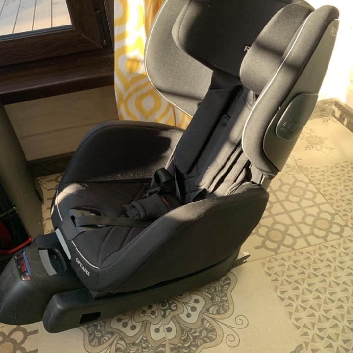 Автокресло Recaro optiafix