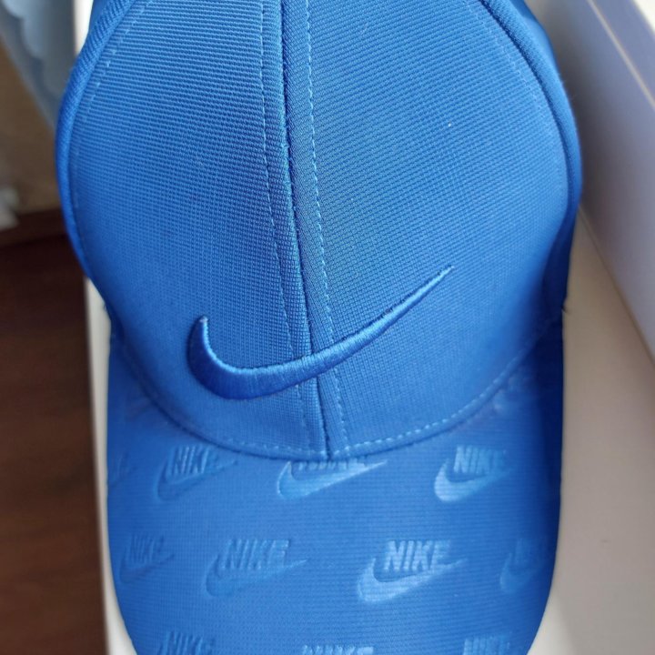 Бейсболка Nike новая