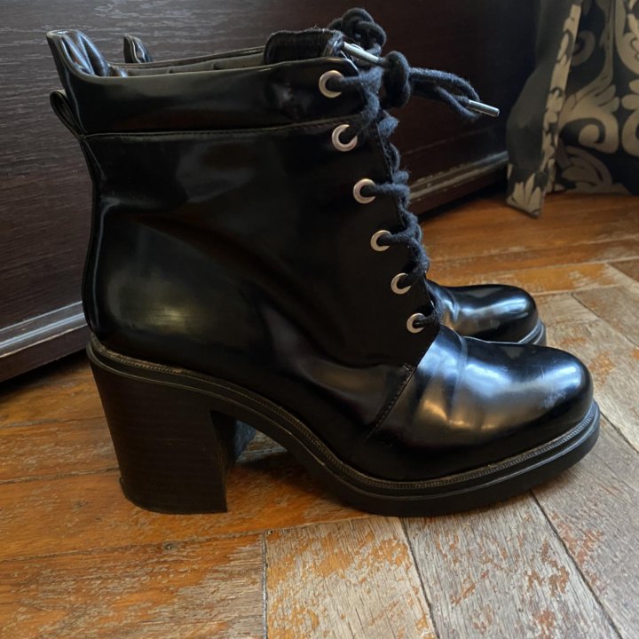 Ботинки Bershka