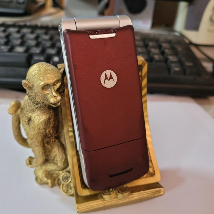 Шедевр изящества Motorola KRZR, K1