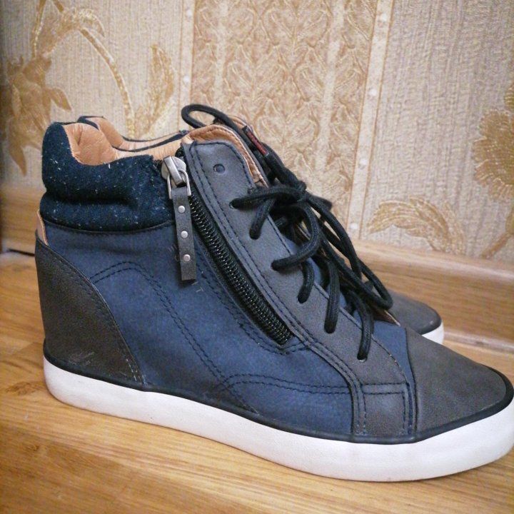 Осенние ботинки