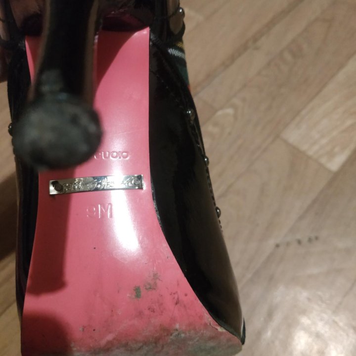 Ботильоны лакированные