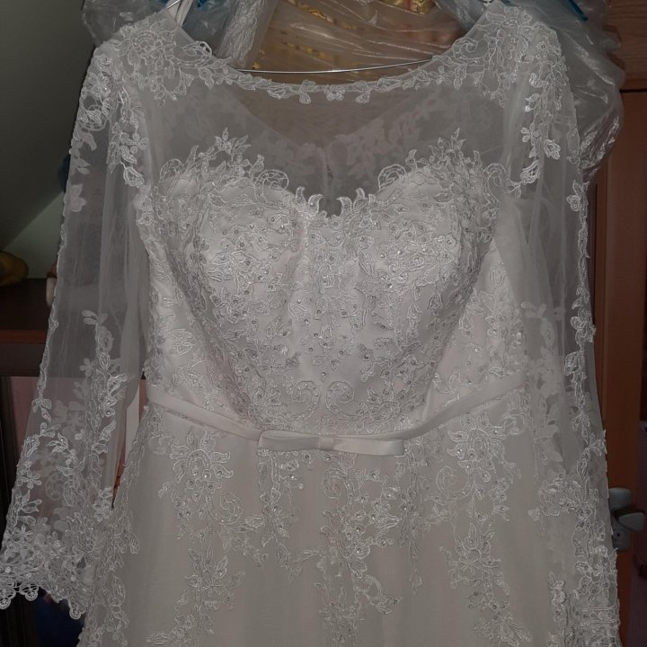 Свадебное платье