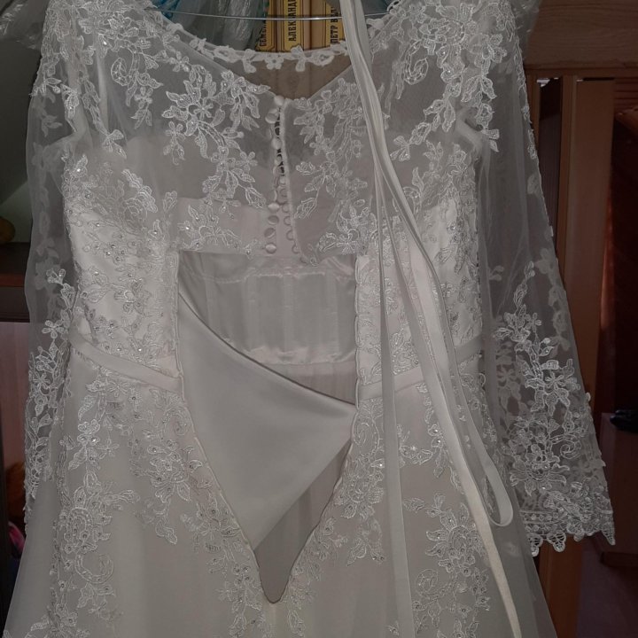 Свадебное платье