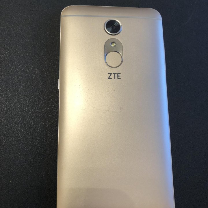 Смартфон ZTE Blade A910