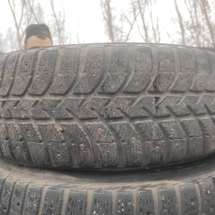 Пара Bridgestone Ice Cruiser 205/55/16