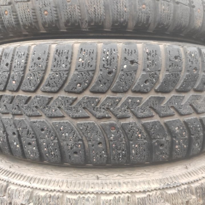 Пара Bridgestone Ice Cruiser 205/55/16