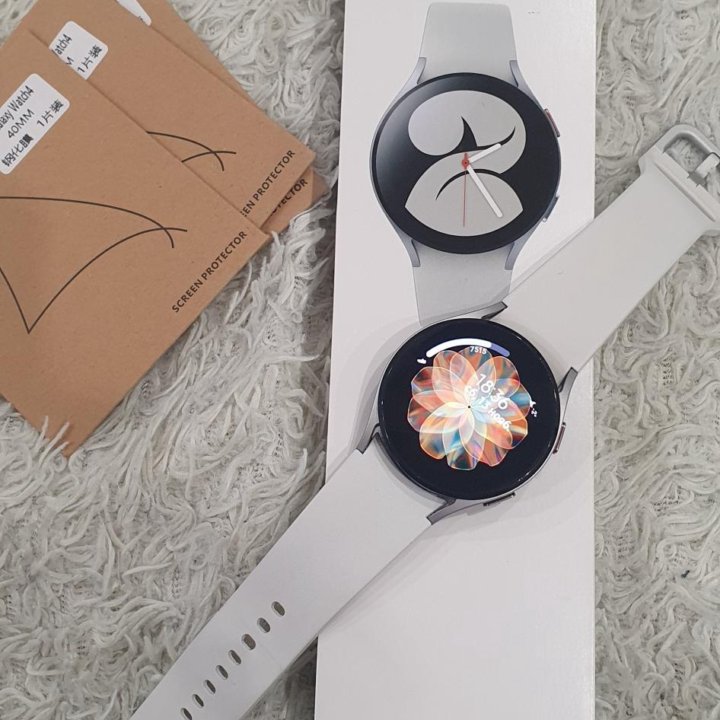 Часы Samsung Watch 4