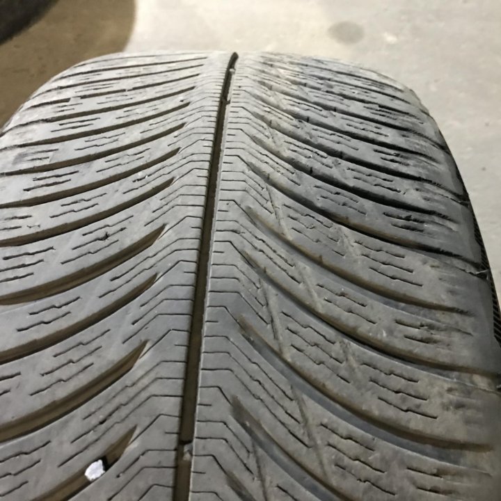 Зимние шины Michelin Pilot Alpin 5 235/50 R19