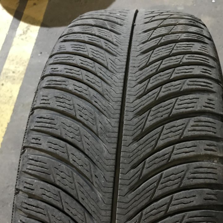 Зимние шины Michelin Pilot Alpin 5 235/50 R19