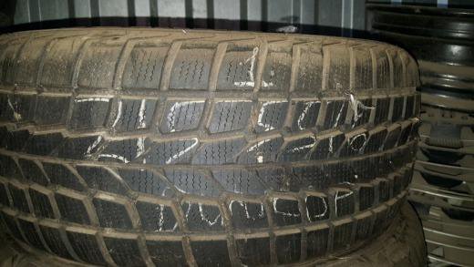 Шины зима липучка Dunlop 215-55R16 4-2-1шт подбор