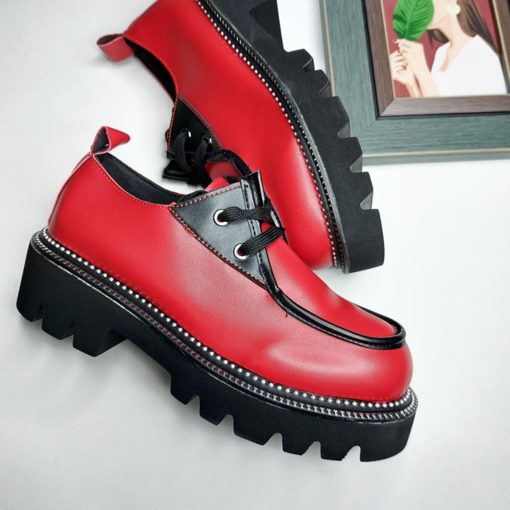 Женские ботинки