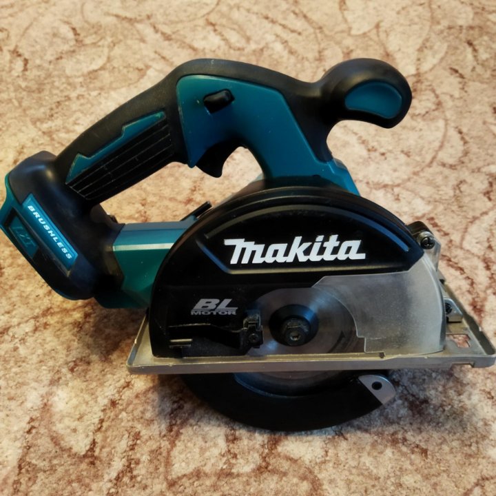 Аккумуляторная паркетка Makita DCS 551