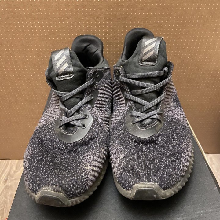 Кроссовки Адидас