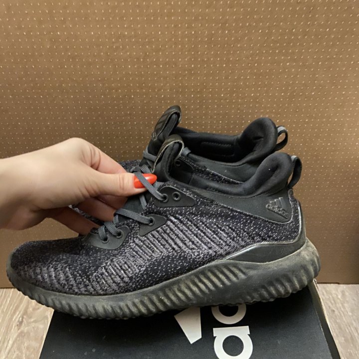 Кроссовки Адидас