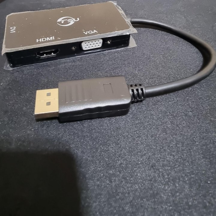 Переходник - хаб DP-》HDMI/VGA/DVI