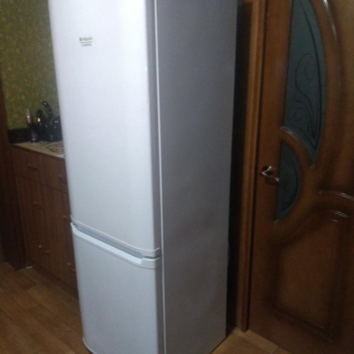 Холодильник двухкамерный б/у 185 см