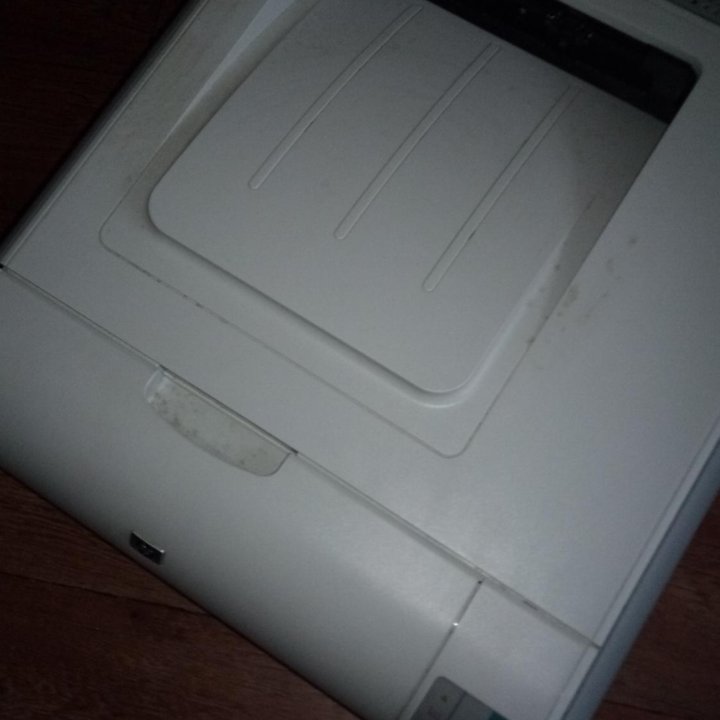 Принтер. HP Color LaserJet CP1215