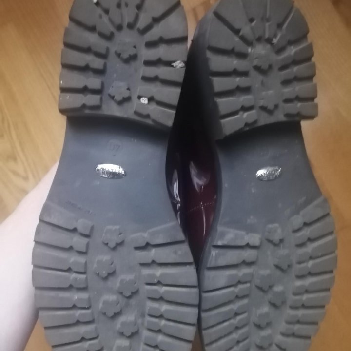 Ботинки Loriblu 40 размер