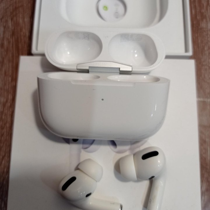 Наушники Apple AirPods Pro