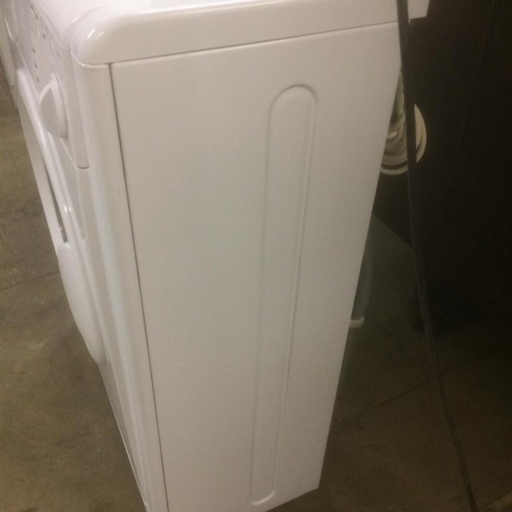 Узенькая стиральная машина Indesit 3.5 кг