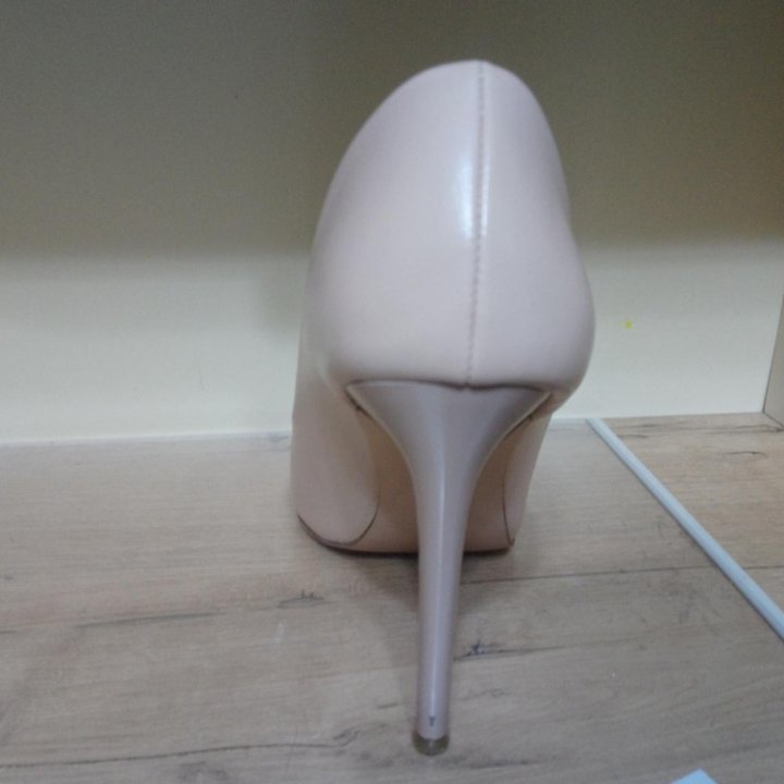 Женские туфли