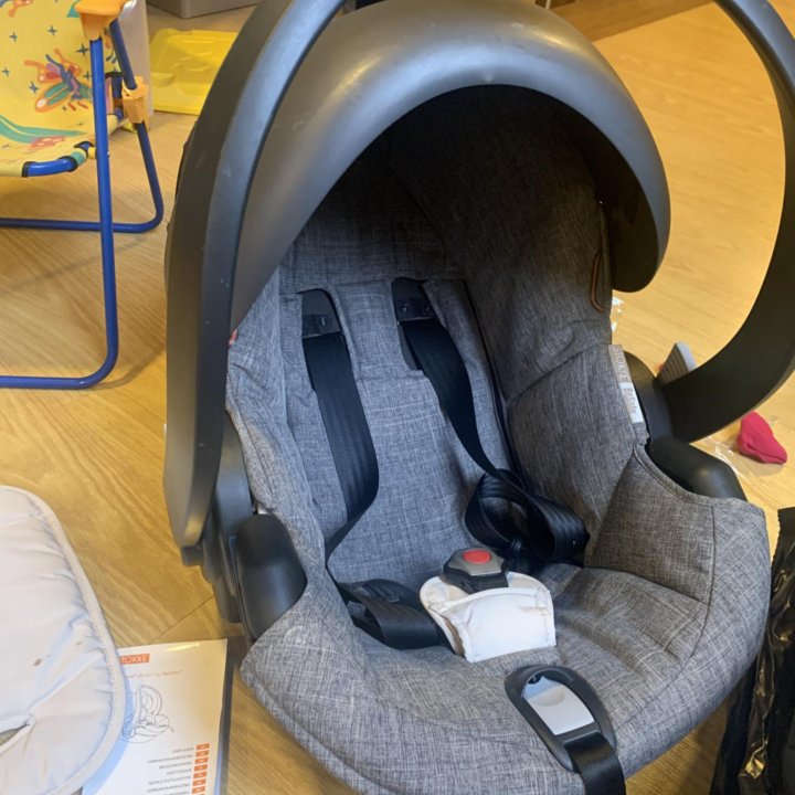 Автокресло люлька Stokke