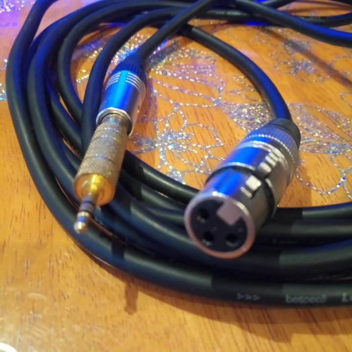 Кабель 5 метров.