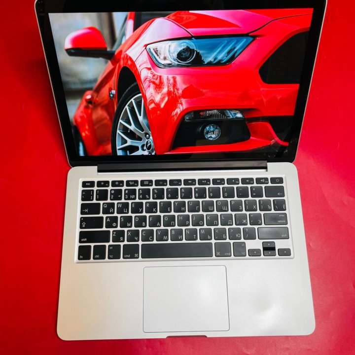 MacBook Pro 13 2015 i7 16gb 512 SSD оригинал