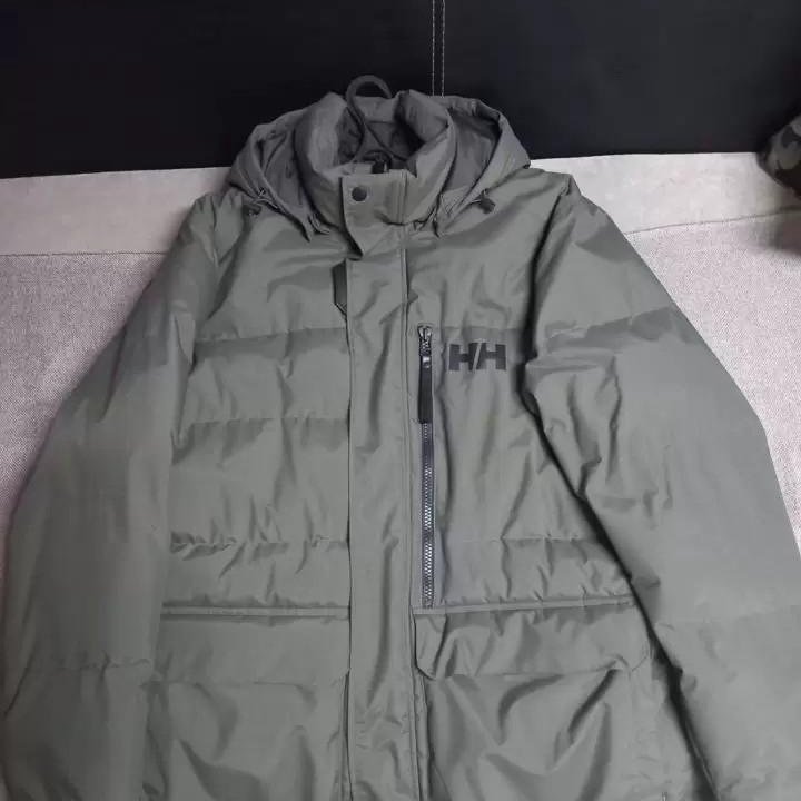 Продам куртку Helly hansen